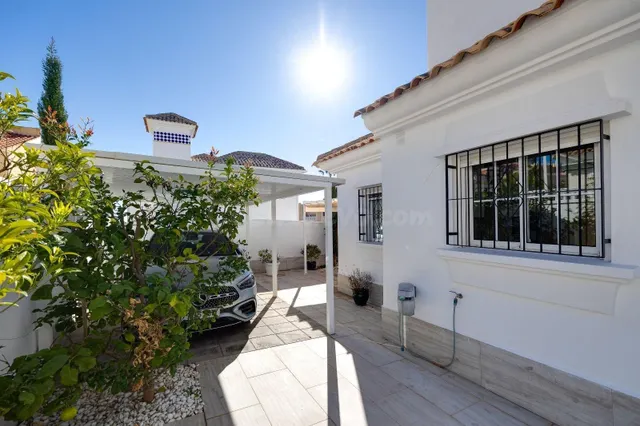 Villa independiente en venta en Las Filipinas, Orihuela Cost - foto 4