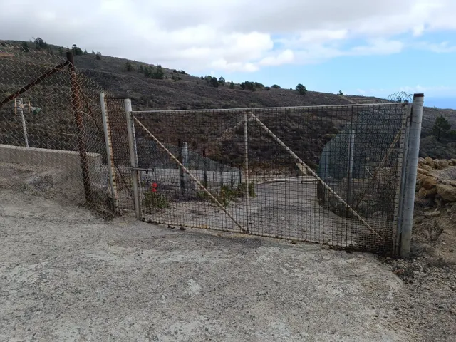 Finca Rural con Casa Cueva en Arico! No Hipotecable - foto 2