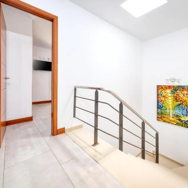 Villa con piscina privada y gran potencial en Playa Blanca — 23