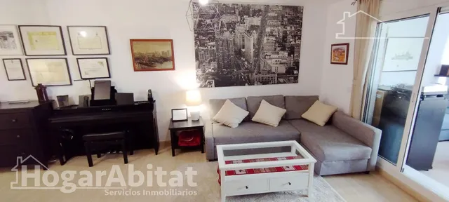Amplio, moderno y reformado en residencial con terraza, piscina y garaje, todo amueblado — 7