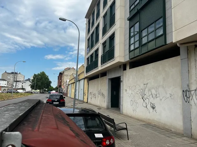 GRAN LOCAL CON POSIBILIDAD DE SEGREGAR EN 4 LOCALES — 3