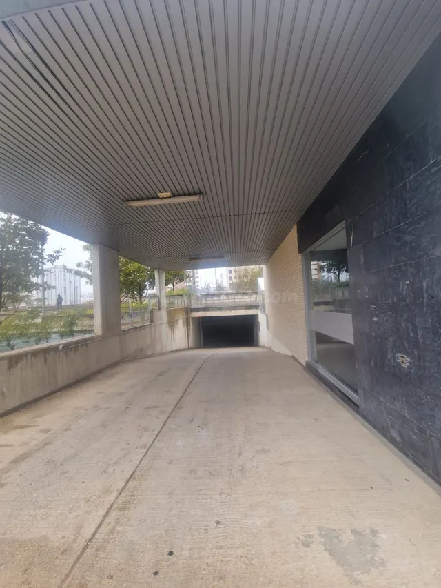 VENTA PLAZA GARAJE MARITURRI - CALLE OYON JUNTO PLAZA PORTIC - foto 2