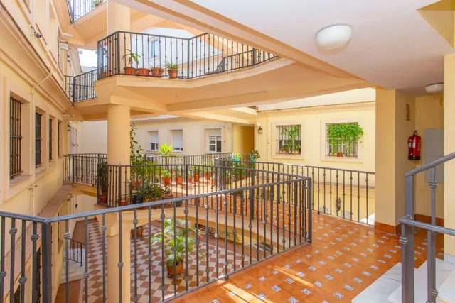SE VENDE PISO EN ZONA CENTRO — 19