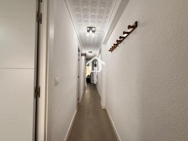 Piso en venta en Alicante. zona de carolinas altas. 90m2, 3 habitaciones, 1 baño, segunda planta con ascensor. — 26