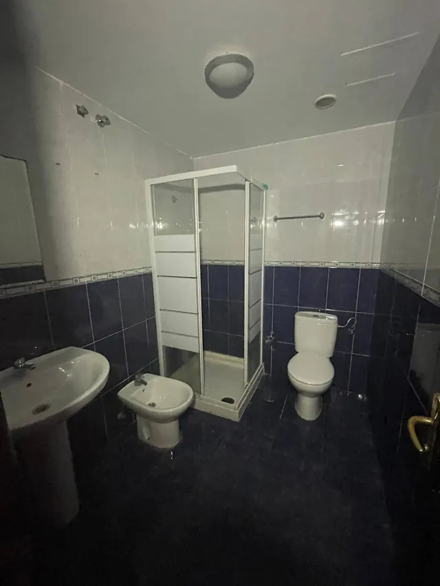 PISO EN VECINDARIO — 15