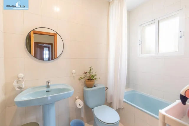Chalet pareado con piscina, jardín y bonitas vistas a Granada en La Zubia — 43