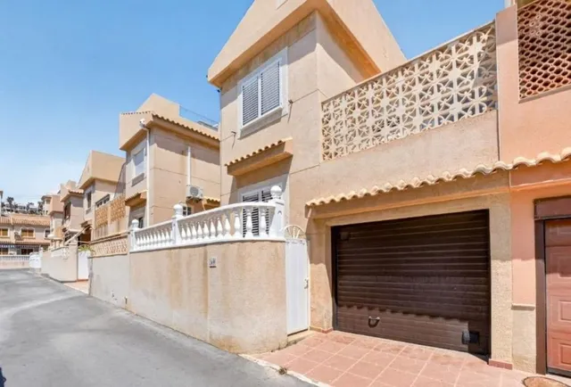 Casa 3 habitaciones 104m² en venta - Cabo cervera — 29
