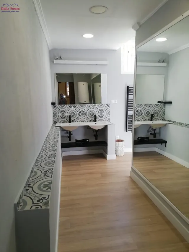 AMPLIA VIVIENDA REFORMADA.-ZONA CALLE ANCHA — 19
