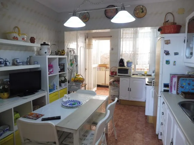 Villa grande con mucho potencial y vistas al mar zona Estupa Budista, Benalmádena — 18