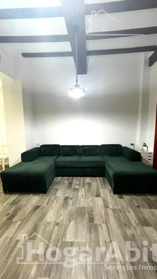 Amplitud y aire libre en esta espaciosa casa de pueblo refor - foto 3