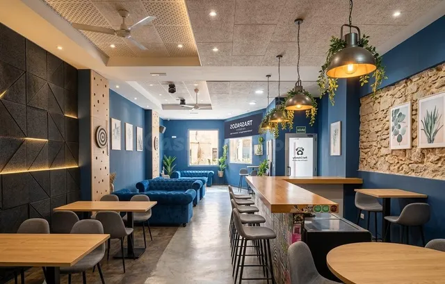 Lounge Bar con cocina en traspaso en Benimaclet. Gran potenc - foto 4