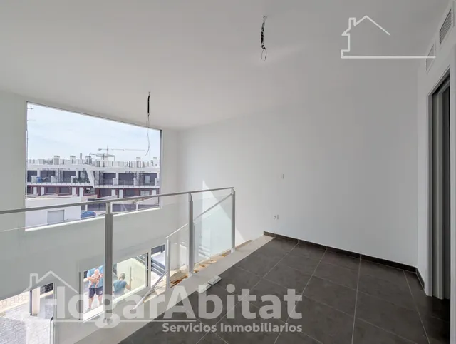 Estrena estilo de vida en este moderno adosado con gran porche, terraza, patio y piscina comunitaria — 20