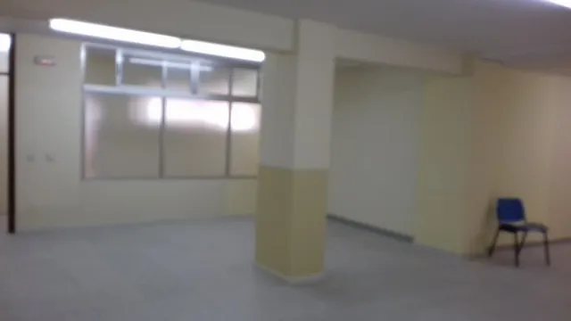 SE VENDE LOCAL, ZONA VIRXE DA CERCA, DE 400 M2 — 2