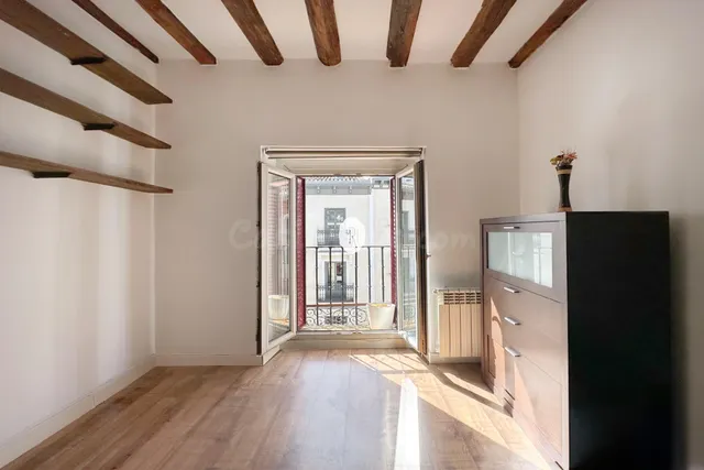 Ático dúplex exterior en Calle Atocha, a 2 minutos de la Pue