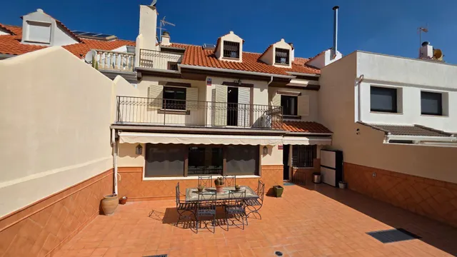 ¡increíble casa adosada con piscina privada en urbanización azahar! — 17