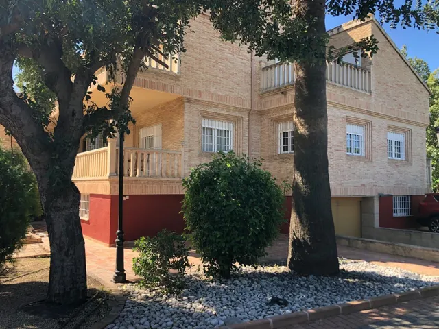 Chalet exclusivo con parcela de 1.700 m2 en La Albatalía, a  - foto 4
