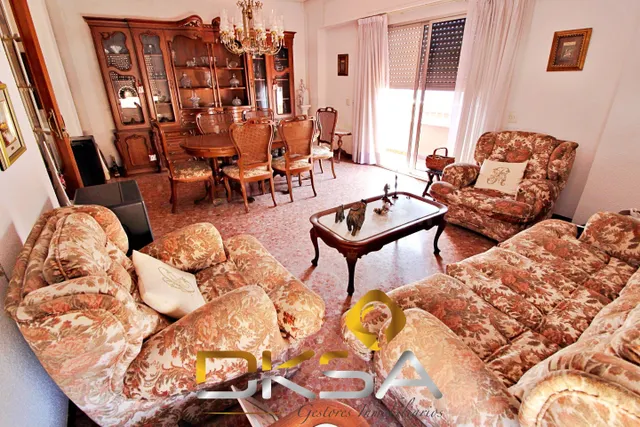 167 M2, 4 habitaciones Y MUCHO ESPACIO EN LA VILAVELLA - foto 2