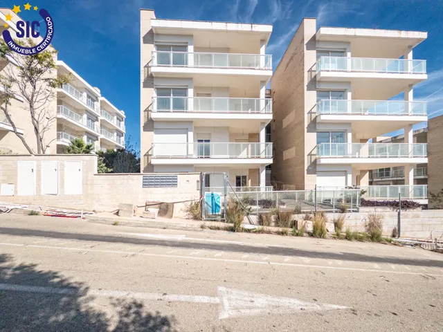 Apartamento de dos dormitorios con vistas al mar — 22