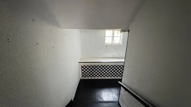 PRIMER PISO DE 146 M. ÚTILES EN LA ZONA MÁS CENTRICA DE TORRELAVEGA — 25