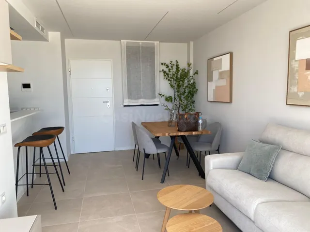 Apartamento de 3 dormitorios en primera línea de playa en De - foto 3