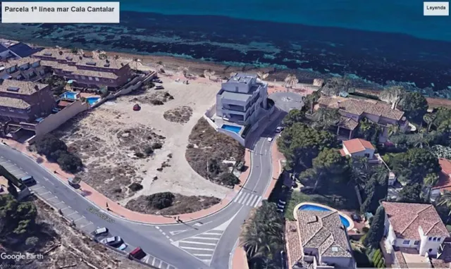Espectacular parcela Urbana en primerisima linea del mar, zona Cala Cantalar — 2