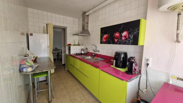 Oportunidad Única en La Ràpita: Acogedor Piso con Terraza y 