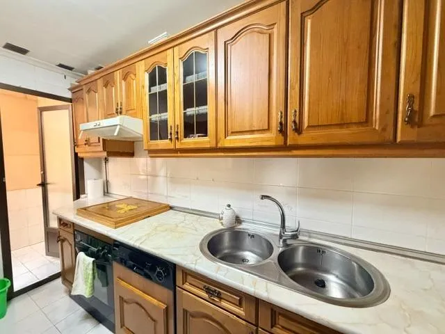 Amplio Piso en el Casco Histórico con Terraza y Garaje — 7