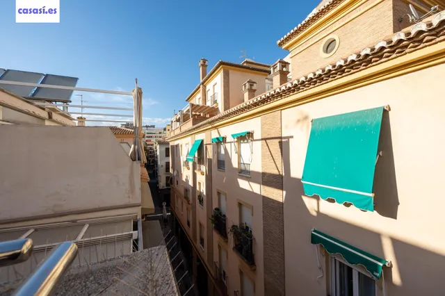 Casa exclusiva junto a Acera del Darro. Pleno centro de Granada. Seminueva y con ascensor propio — 38