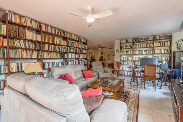 Exclusivo piso señorial con terraza en el Paseo del Salón (Cuesta de Escoriaza), con cochera y trastero. — 10