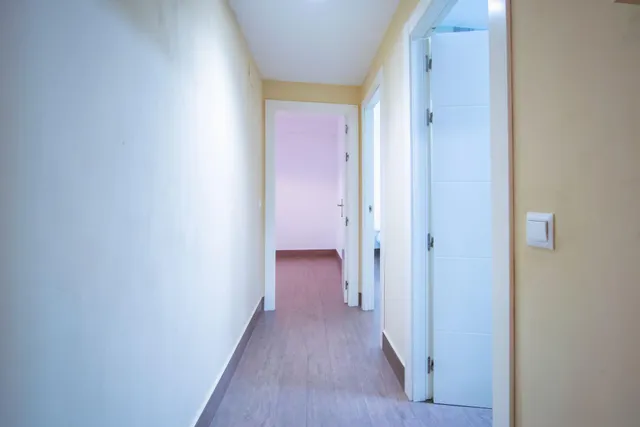 Bonito piso próximo a Santa Justa con terraza y ascensor. — 16