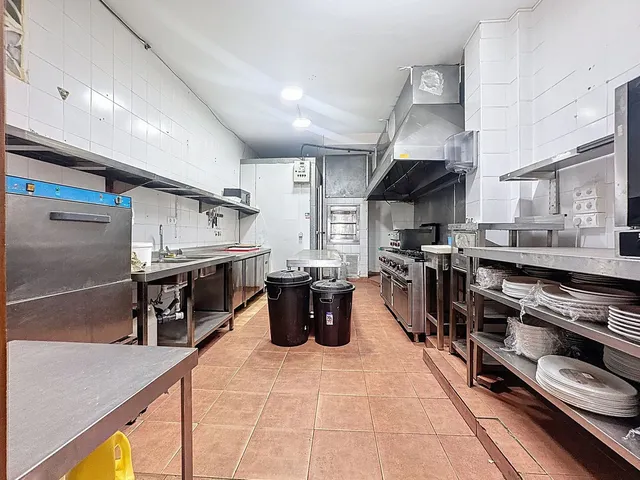 Restaurante 154m² en venta - Costa Del Sol — 21