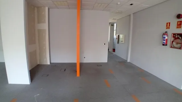 EDIFICIO DE OFICINAS EN VENTA C/ NAVALUENGA,1. LAS ROZAS. — 8