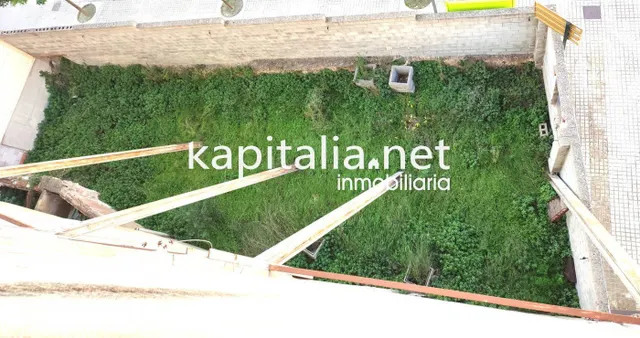 EDIFICIO Y SOLAR A LA VENTA EN ONTINYENT UBICADO EN LA ZONA DEL LLOMBO. — 11