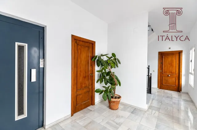 Piso de dos dormitorios, con ascensor y trastero (garaje opcional), en calle Pozo — 10