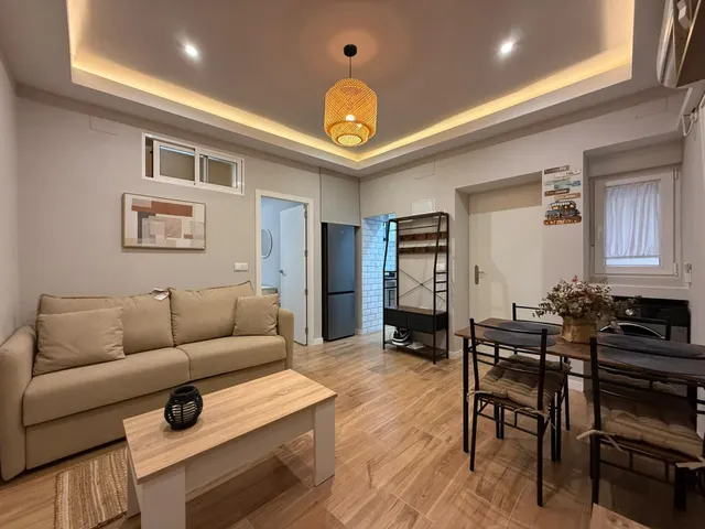 ¡APARTAMENTO TOTALMENTE REFORMADO EN PLENO CENTRO DE JEREZ,  - foto 2