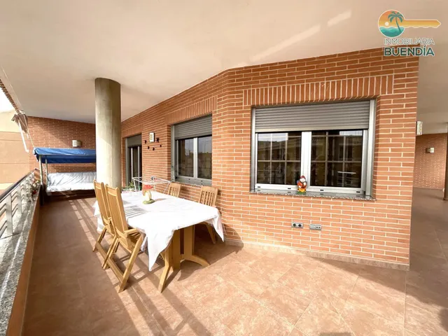ESPECTACULAR Y EXCLUSIVA CASA INDEPENDIENTE EN PRIMERA PLANT