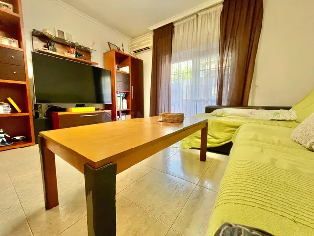 Piso exterior de 3 dormitorios en Miralbaida – Listo para entrar a vivir — 4