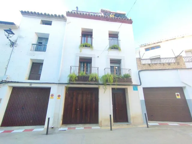 Casa 7 habitaciones 306m² en venta - Albalate del arzobispo - foto 2