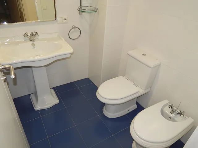 ETXEA vende piso en la Plaza de Castillo, 3 dormitorios, 2 baños, ascensor, 2ª altura — 19