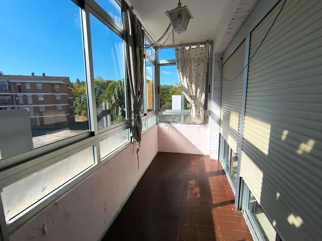 Piso en zona Pinilla con cuatro habitaciones, dos baños y ga - foto 2