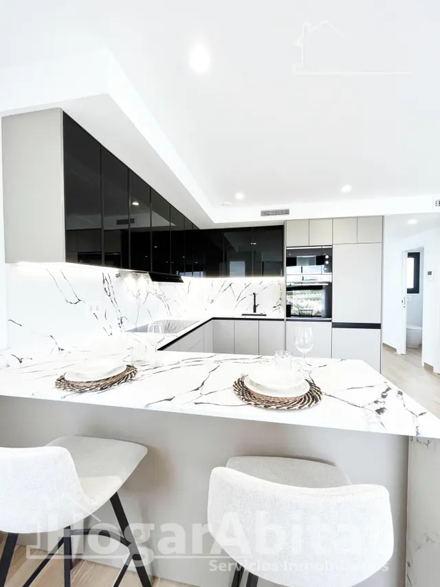PRECIOSO ADOSADO A ESTRENAR CON PISCINA PRIVADA Y TERRAZA — 19