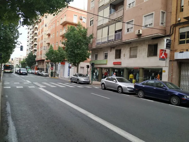 LOCAL CENTRICO CALLE VICENTE BLASCO IBAÑEZ — 2