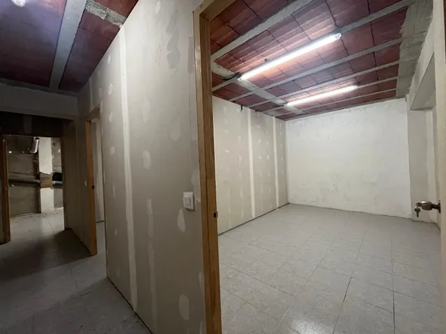 Oportunidad Local de 132m2 en Set Camins por 108.000€. — 19