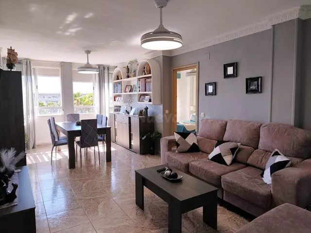 Ático bonito y amplio junto al Parque y a un paso del Mar - foto 3