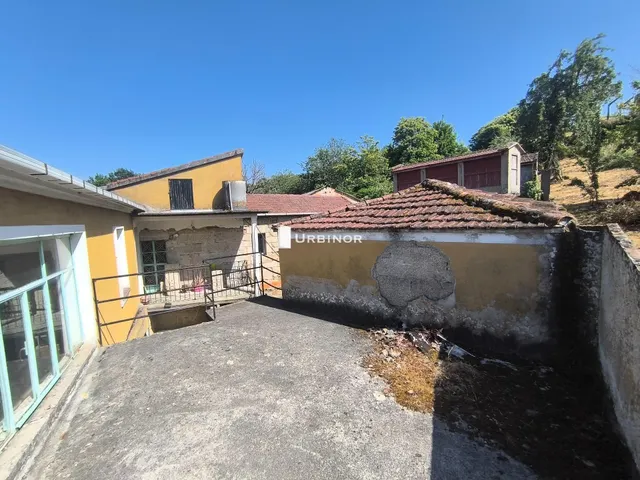 Complejo Rural, con gran potencial de desarrollo , en A MERCA. — 23