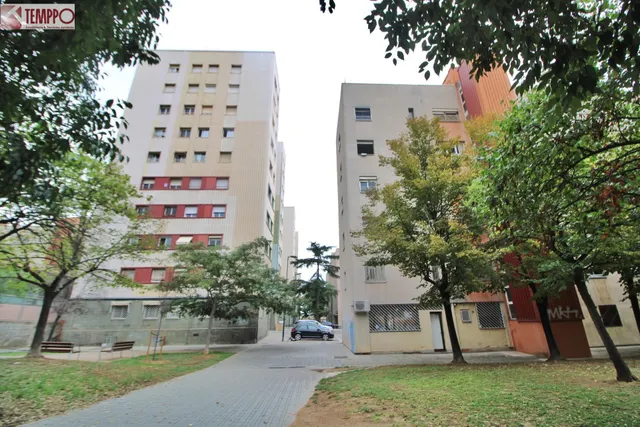 PISO REFORMADO de 3 DORMITORIOS, con VISTAS DESPEJADAS y con ASCENSOR — 24