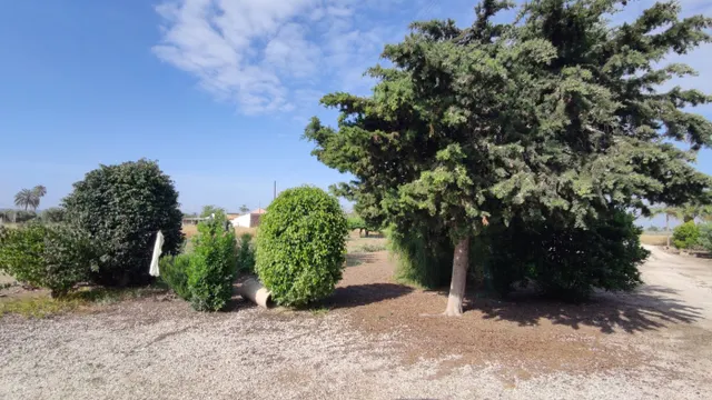 SE VENDE CASA DE CAMPO CON 42.000 M2 DE PARCELA. — 13