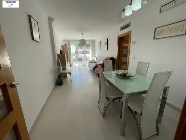 PISO CON GARAJE, TRASTERO Y PISCINA EN URBANIZACIÓN PRIVADA 