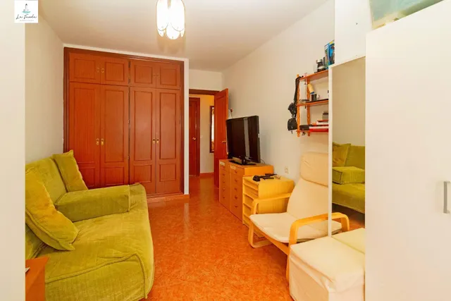 CASA CON VISTAS PANORAMICAS EN PUERTO DE LA TORRE — 27