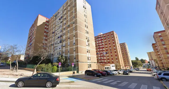 Venta piso en Castilleja de la Cuesta (Sevilla) — 2